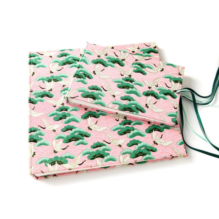 Papier Japonais - Grues, Pins et Vagues - Fond Rose - M686