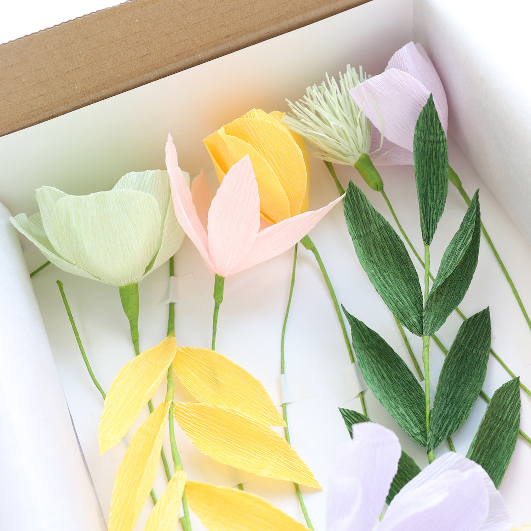 Bouquet de Fleurs en Papier Crépon - Jaune, Rose, Mauve et Vert - Valence