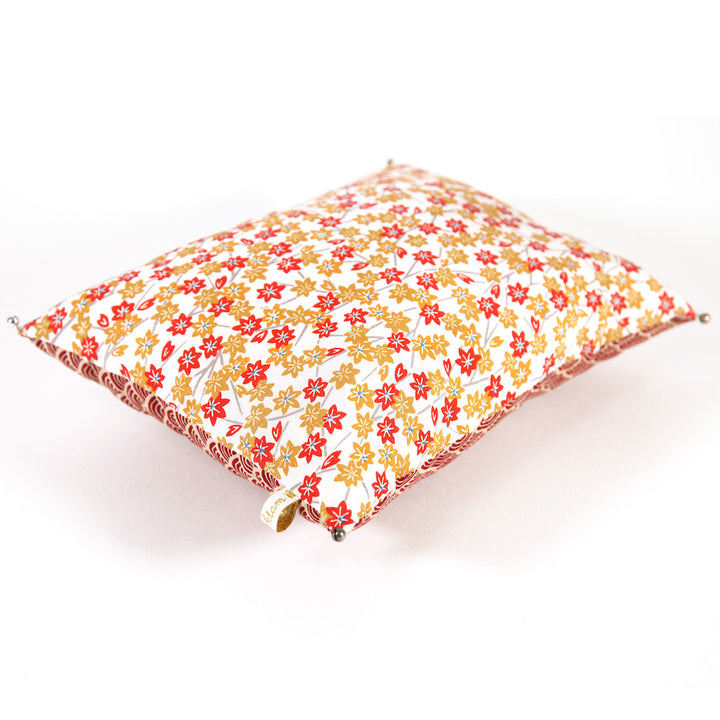 Coussin en Tissus Japonais - Feuilles d'Érable et Vagues - Moutarde et Brique