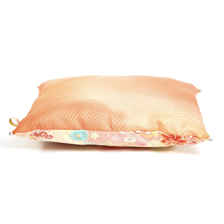 Coussin en Tissus Japonais - Fleurs, Nuages et Écailles - Jaune et Rose Clairs, Bleu et Corail