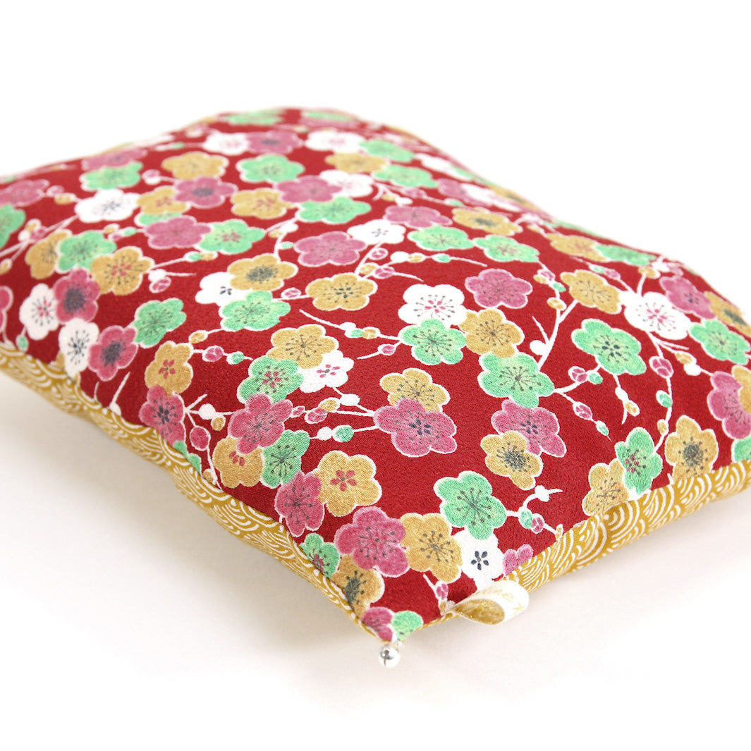 Coussin en Tissus Japonais - Fleurs de Prunier et Vagues - Rouge, Moutarde, Rose et Vert