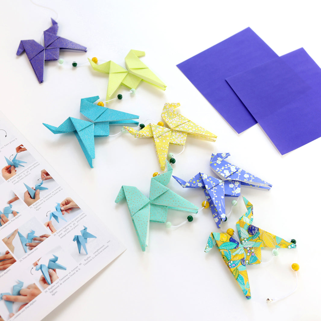 Kit Guirlande de Chevaux en origami - Jaune, Vert d'Eau et Bleu Nuit  - Citronnier - U4