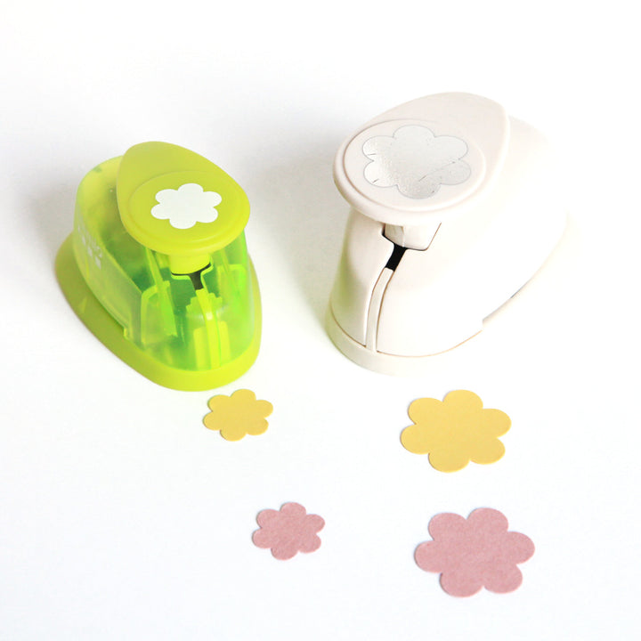 Punch - Round Flower - 25mm (white)