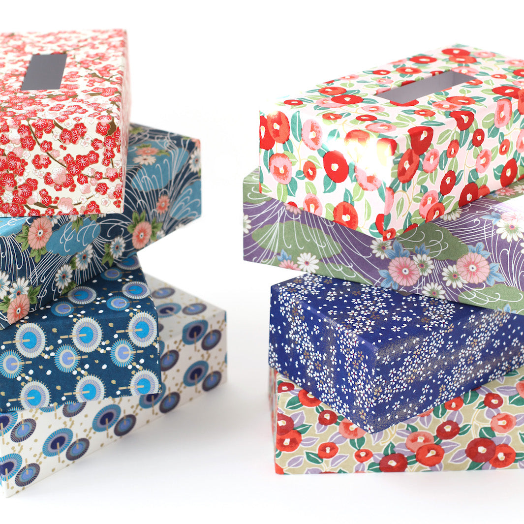 10 boites à mouchoirs en carton à décorer