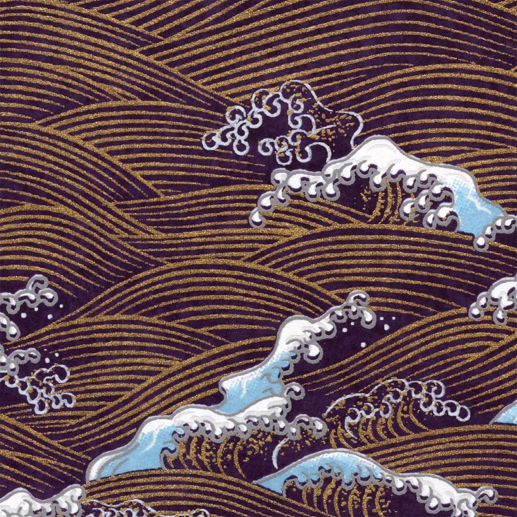 carré de 10cm par 10cm de papier japonais yuzen chiyogami aux motifs de vagues et d'écumes violets et dorés (M945)