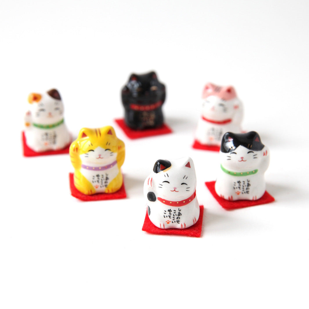 Petit Grigri Chat - Maneki-Neko - Moucheté, Noir