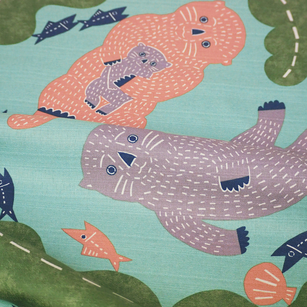 Furoshiki - Loutres et Algues - Turquoise, Bois de Rose, Mauve et Vert  Foncé - Kata Kata - 104x104cm