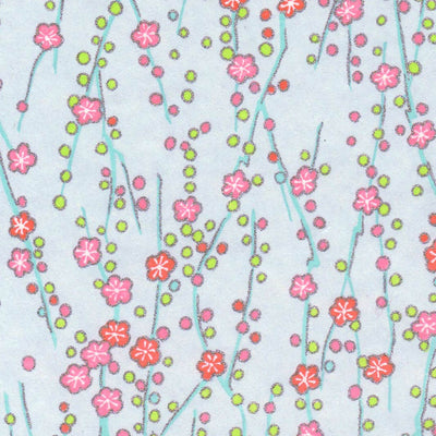 papier japonais aux motifs de branches en fleurs bleus et rose adeline klam de 10cm par 10cm
