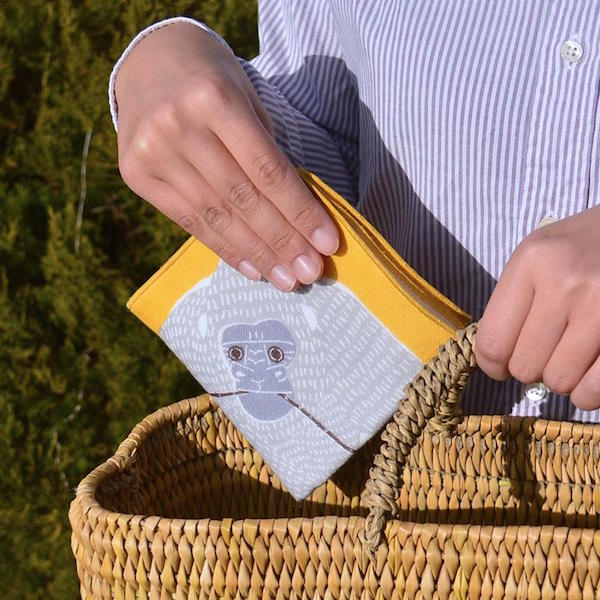 Terry towel - Gray gorilla, Yellow background - Kata Kata