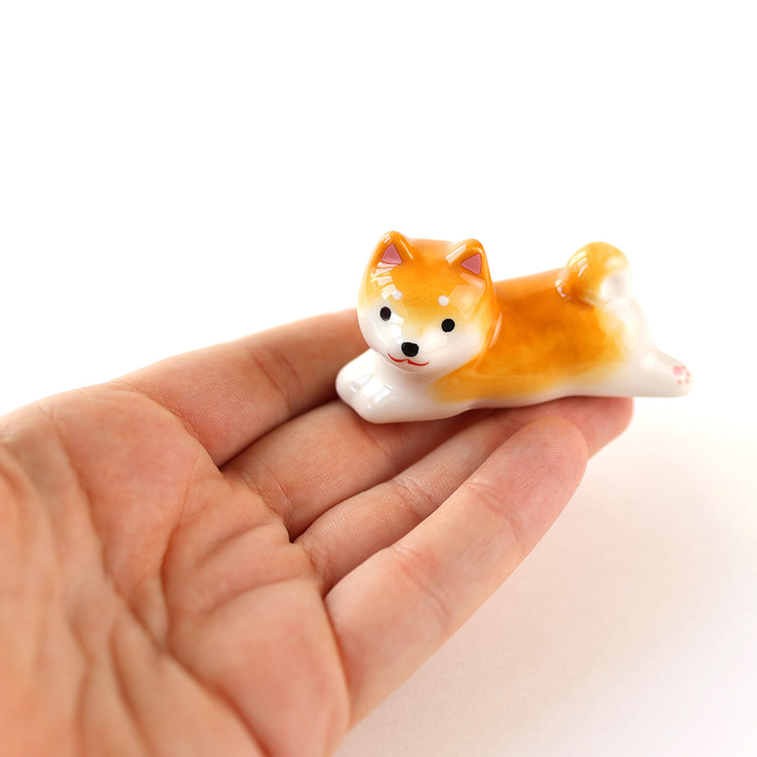 Shiba Inu sur le Ventre - Porte-Baguettes en Céramique - Orange